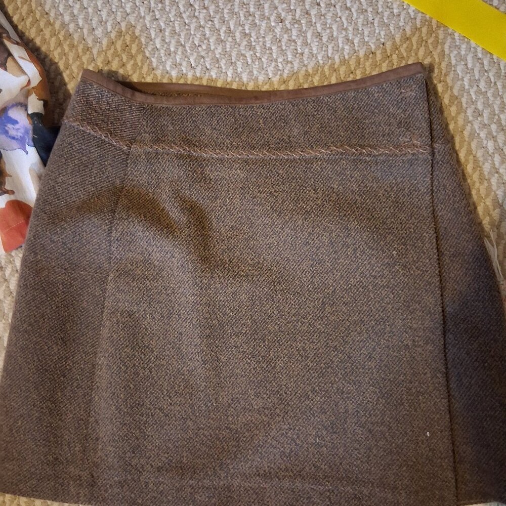Olsen Europe wrap skirt w faux suede trim cotton poly blend 8